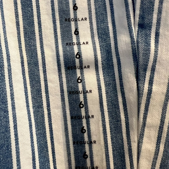 Trendy & Comfortable Striped Mom Jeans - American Eagle (Size 6) - NWT! - Picture 2 of 5